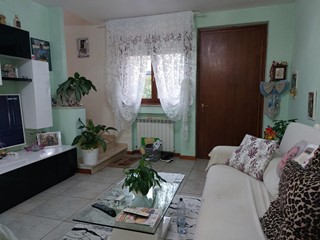 Villetta a schiera in Vendita a Santa Croce sull'Arno, 230'000&euro;, 100 m², arredato, con Box