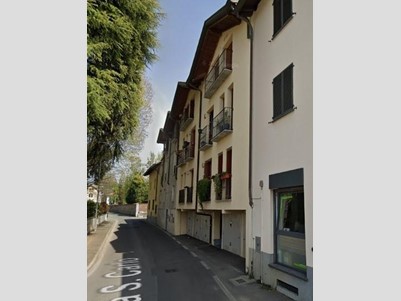 Trilocale in Vendita a Verano Brianza, 67'500&euro;, 53 m², con Box