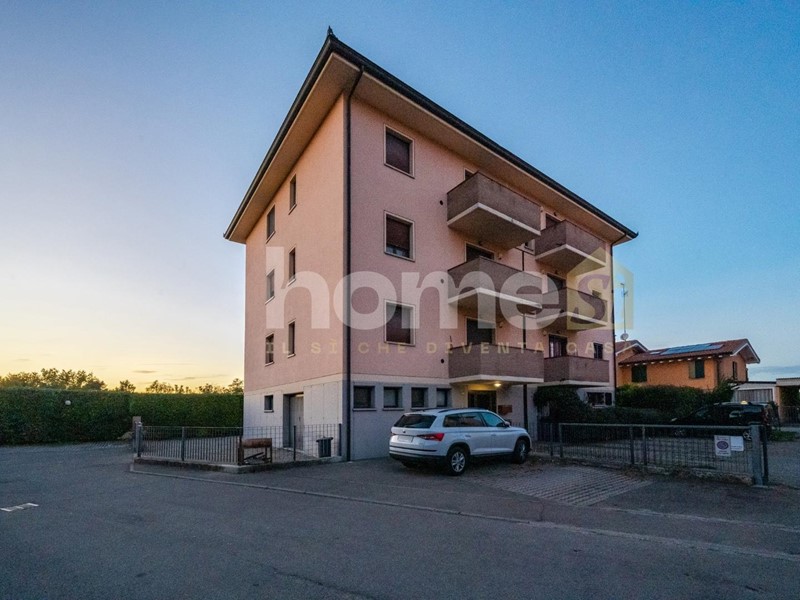 Quadrilocale in Vendita a Reggio Emilia, 140'000€, 54 m², con Box