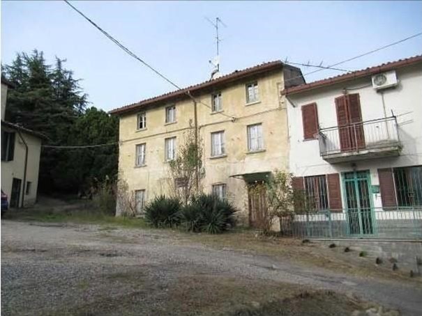 Quadrilocale in Vendita a Pietra de' Giorgi, 17'775&euro;, 200 m²