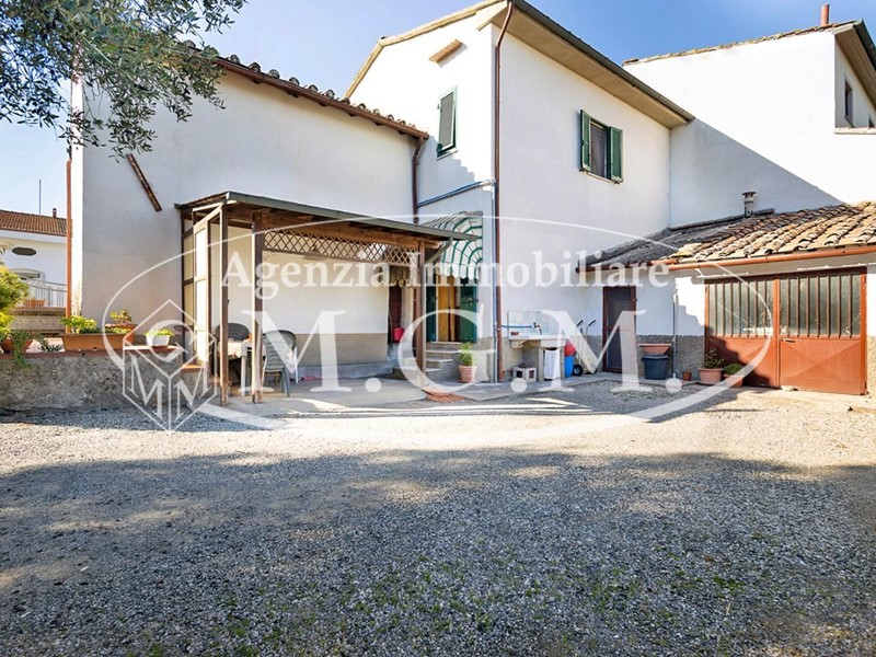 Casa Semi Indipendente in Vendita a Santa Maria a Monte, 183'000&euro;, 160 m², con Box