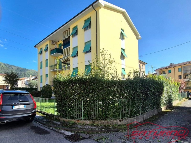 Appartamento in Vendita a Lucca, zona Ponte a Moriano, 175'000€, 100 m²