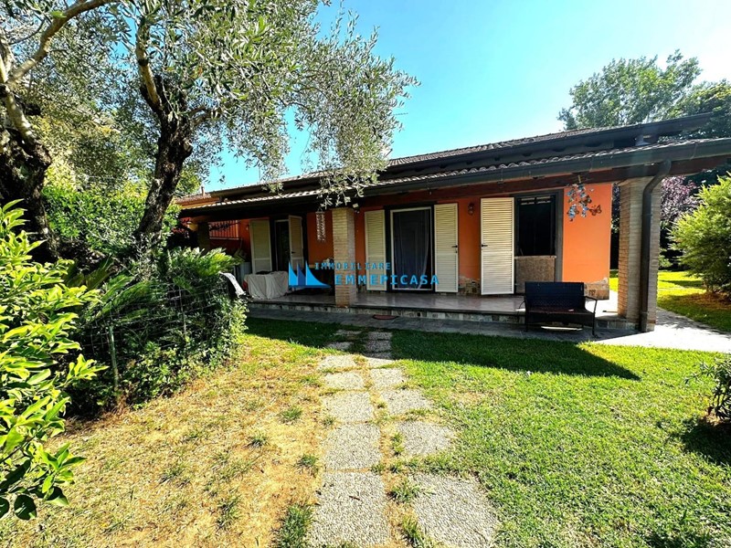 Villa bifamiliare in Vendita a Massa, zona Poveromo, 399'000&euro;, 90 m², arredato