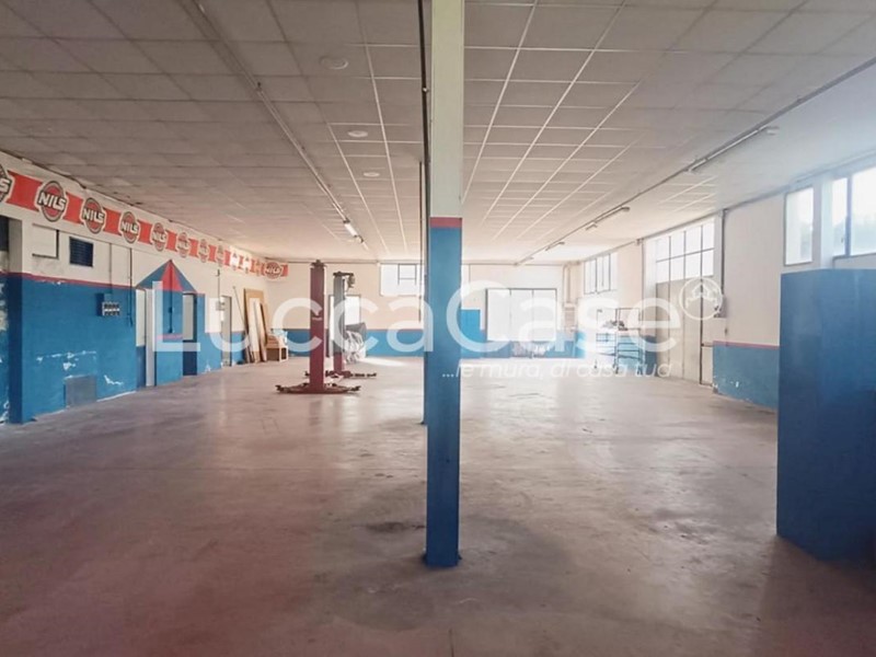 Capannone in Affitto a Coreglia Antelminelli, 1'500&euro;, 350 m²