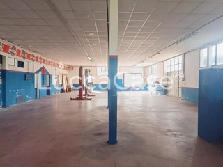 Capannone in Affitto a Coreglia Antelminelli, 1'500&euro;, 350 m²