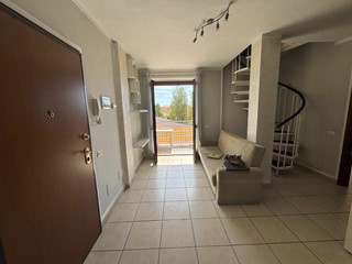 Trilocale in Vendita a Livorno, 245'000&euro;, 125 m², arredato, con Box