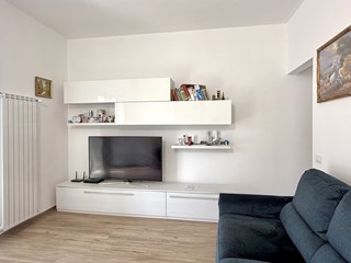 Villa bifamiliare in Vendita a Camaiore, zona Lido di Camaiore, 670'000&euro;, 150 m², arredato