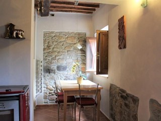 Casa di corte in Vendita a Capannori, zona Pieve di Compito, 180'000&euro;, 60 m²