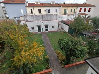 Casa Indipendente in Vendita a Empoli, zona Ponzano, 580'000&euro;, 210 m², con Box