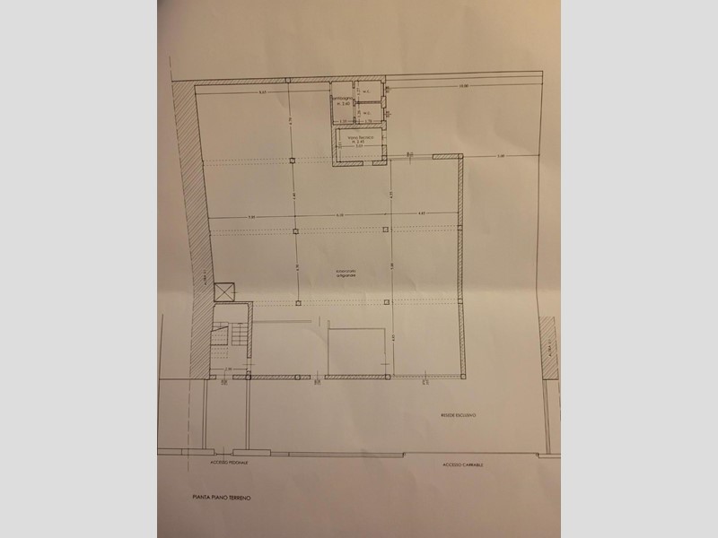 Capannone in Vendita a Poggio a Caiano, 695'000&euro;, 520 m²