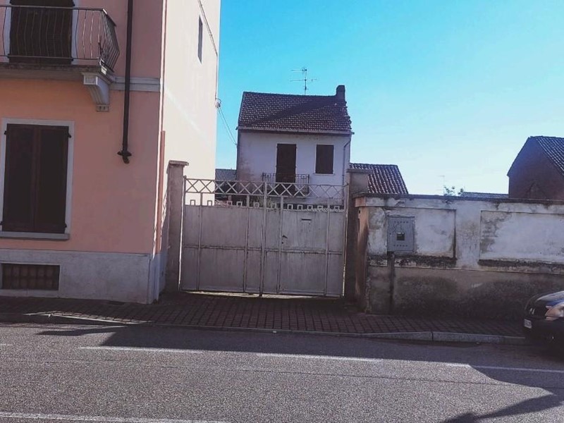 Appartamento in Vendita a Palestro, 27'633&euro;, 121 m²