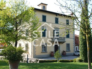Villa in Vendita a Castelfranco di Sotto, zona Galleno, 595'000&euro;, 600 m², con Box