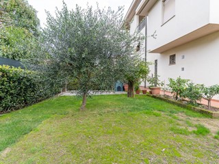 Villetta a schiera in Vendita a Santa Croce sull'Arno, 239'000&euro;, 130 m², arredato