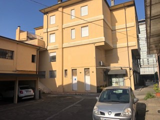 Negozio in Vendita a Ponsacco, 91'875&euro;, 318 m²