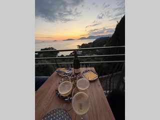 Quadrilocale in Affitto a Lerici, zona Fiascherino, 3'000&euro;, 110 m², arredato, con Box