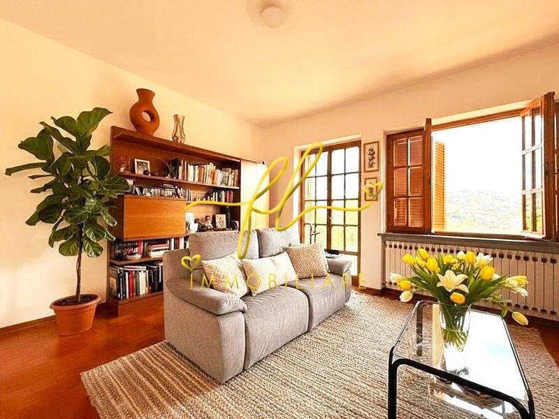 Villa in Vendita a Pomarance, zona Montecerboli, 245'000&euro;, 193 m², con Box