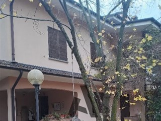 Villetta a schiera in Vendita a Castelvetro di Modena, 93'750€, 197 m²