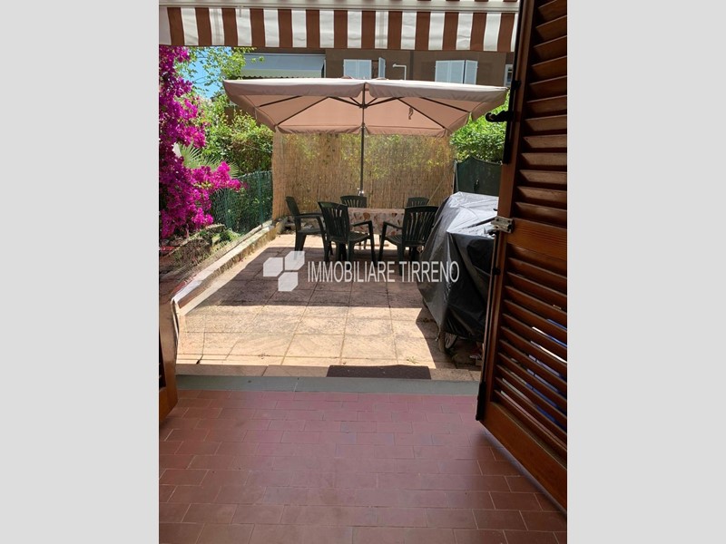 Bilocale in Vendita a Massa, zona Marina di Massa, 230'000&euro;, 48 m²