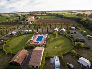 Casale in Vendita a Castagneto Carducci, zona Bolgheri, 2'200'000€, 630 m², arredato