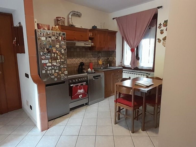 Trilocale in Vendita a Massa, 150'000€, 70 m², arredato