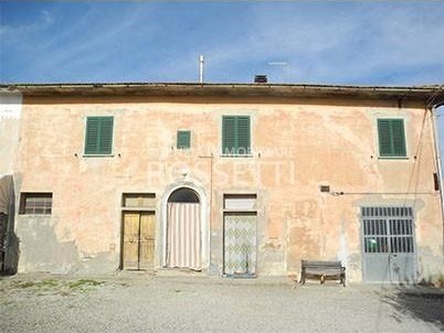 Casa Indipendente in Vendita a Cerreto Guidi, 75'000&euro;, 300 m²