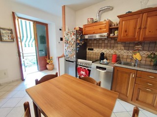 Trilocale in Vendita a Massa, 150'000€, 55 m², arredato