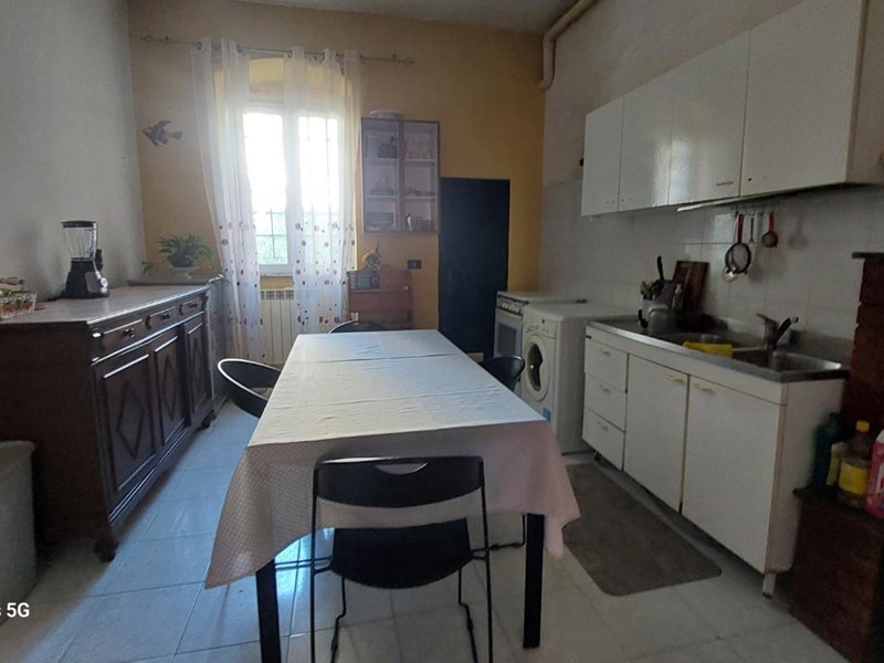 Trilocale in Vendita a Livorno, 90'000&euro;, 80 m², arredato
