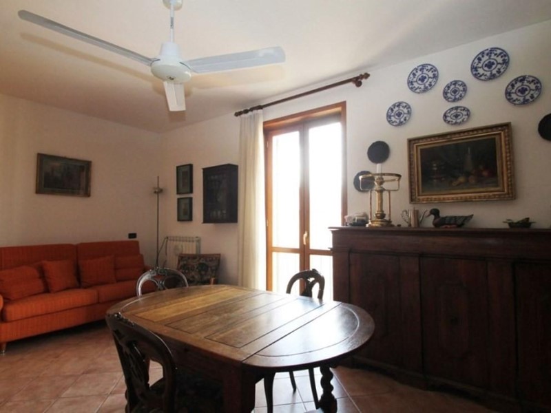Monolocale in Vendita a Castelnuovo Berardenga, 65'000€, 32 m², arredato, con Box