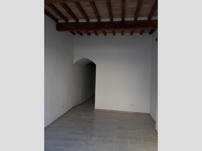 Immobile commerciale in Vendita a Monteroni d'Arbia, 20'000€, 30 m²