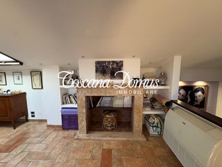 Appartamento in Vendita a Siena, zona San Rocco a Pilli, 265'000€, 180 m², arredato, con Box