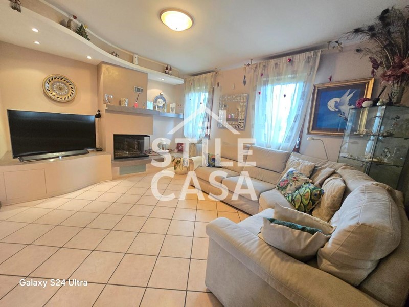 Attico in Vendita a Altopascio, zona Le Spianate, 200'000&euro;, 100 m²