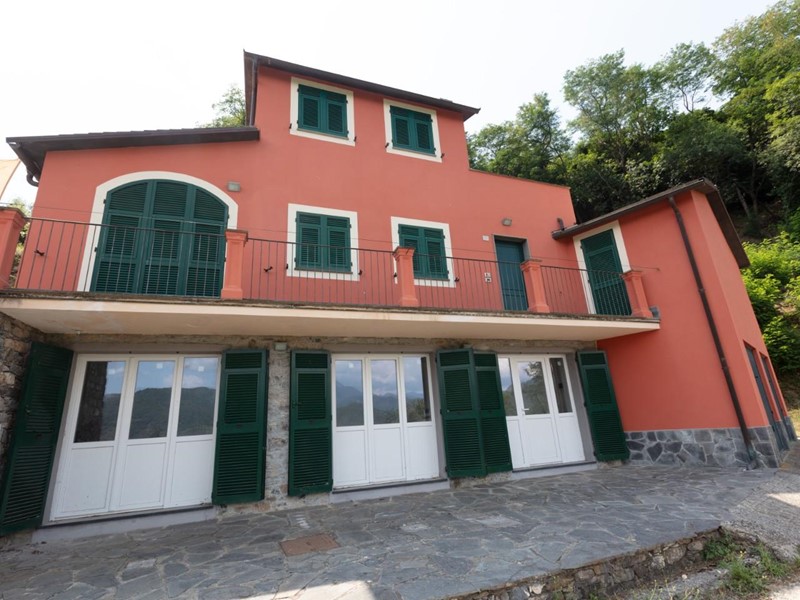 Casa Semi Indipendente in Vendita a Ne, 390'000&euro;, 129 m², arredato, con Box