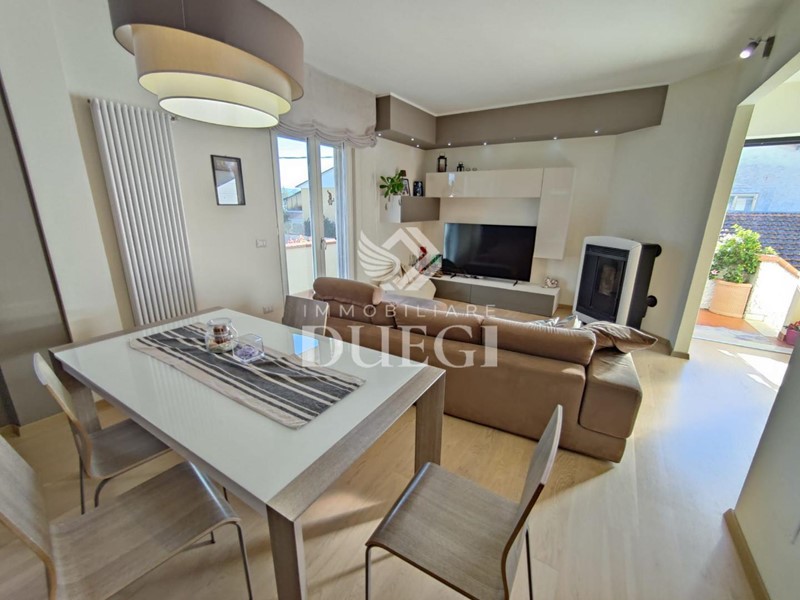 Casa Semi Indipendente in Vendita a Viareggio, 330'000&euro;, 130 m², arredato