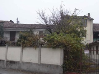 Casa Indipendente in Vendita a Dorno, 56'250&euro;, 366 m²