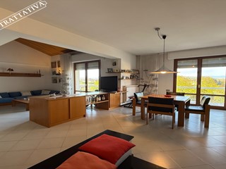 Appartamento in Vendita a Certaldo, 270'000&euro;, 165 m², arredato