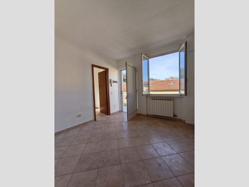 Trilocale in Vendita a Arcola, zona Ponte di Arcola, 115'000&euro;, 66 m²