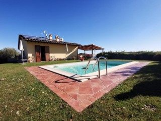 Casa Indipendente in Vendita a Palaia, 450'000&euro;, 90 m², arredato, con Box