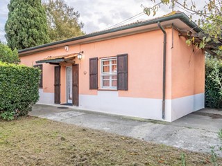 Casa Indipendente in Vendita a Fauglia, zona Valtriano, 215'000&euro;, 88 m², con Box