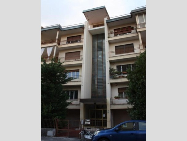 Appartamento in Vendita a Pisa, 376'000&euro;, 211 m², con Box