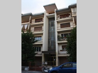 Appartamento in Vendita a Pisa, 376'000&euro;, 211 m², con Box