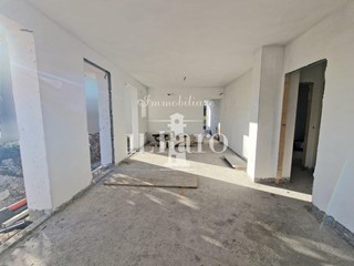 Villa bifamiliare in Vendita a Campi Bisenzio, 465'000&euro;, 90 m², con Box
