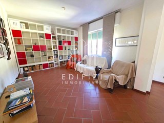 Appartamento in Vendita a Massa, 228'000€, 120 m²