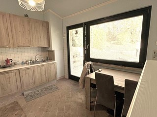 Trilocale in Vendita a Lucca, zona Farneta, 142'000€, 50 m², arredato
