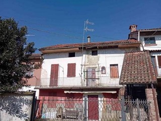 Trilocale in Vendita a Gambolò, zona Remondo', 26'700&euro;, 150 m²