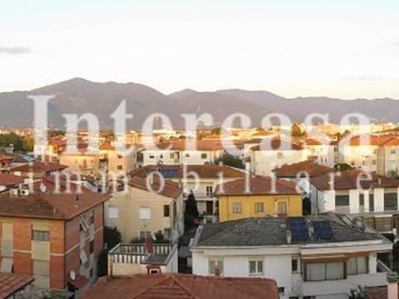 Attico in Vendita a Pisa, 350'000&euro;, 90 m², con Box