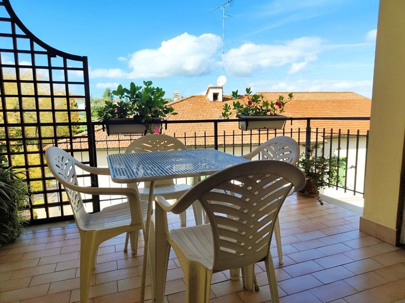 Appartamento in Vendita a San Miniato, zona Ponte a Egola, 215'000&euro;, 214 m², con Box