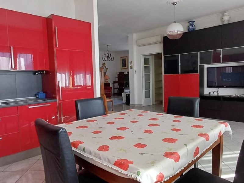 Appartamento in Affitto a Massa, 1'200€, 150 m², arredato