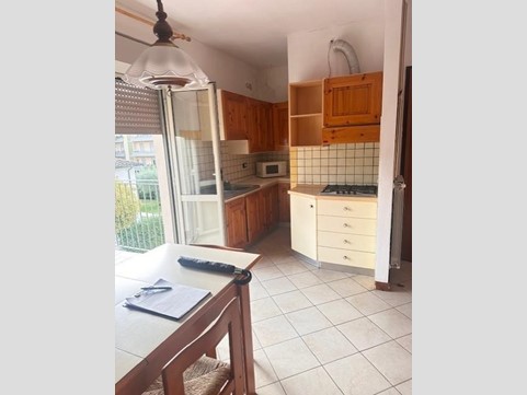 Trilocale in Vendita a Lucca, zona Sant'Anna, 180'000€, 50 m², arredato