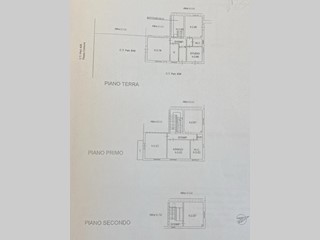Casa Indipendente in Vendita a Cascina, zona San Benedetto a Settimo, 360'000&euro;, 300 m²