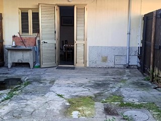 Casa Indipendente in Vendita a Cascina, zona Zambra, 185'000&euro;, 140 m²